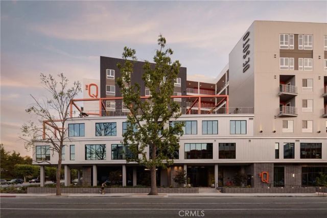 21010 Erwin Street PH745, Woodland Hills, CA 91367