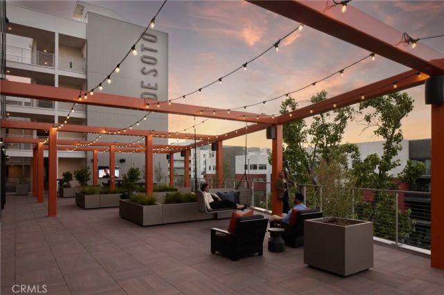 21010 Erwin Street PH745, Woodland Hills, CA 91367