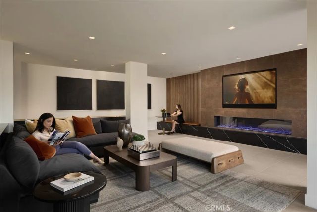 21010 Erwin Street PH745, Woodland Hills, CA 91367