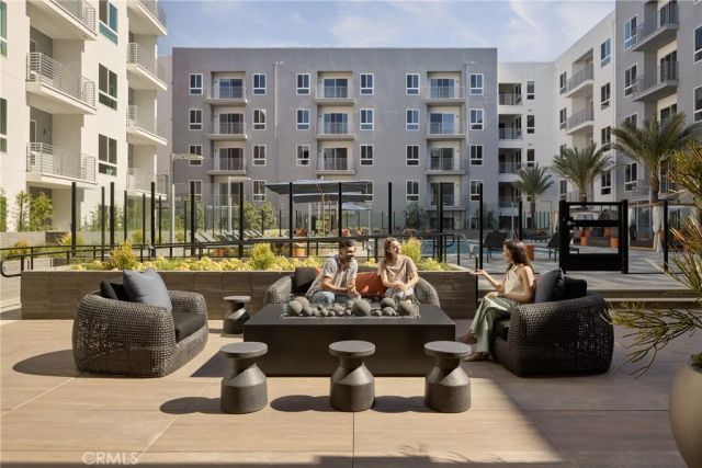 21010 Erwin Street PH745, Woodland Hills, CA 91367