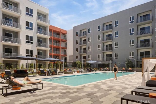 21010 Erwin Street PH745, Woodland Hills, CA 91367