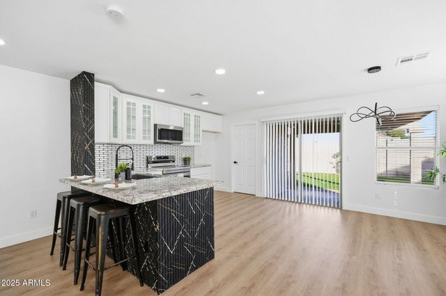 5658 E FLOSSMOOR Avenue, Mesa, AZ 85206