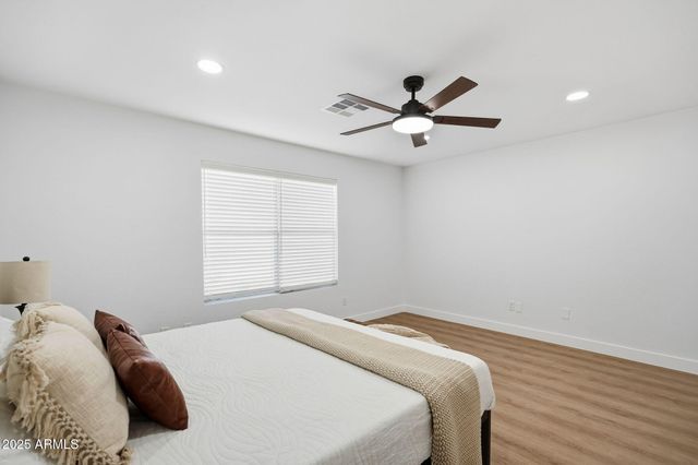 5658 E FLOSSMOOR Avenue, Mesa, AZ 85206