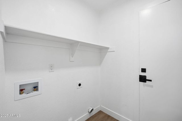 5658 E FLOSSMOOR Avenue, Mesa, AZ 85206