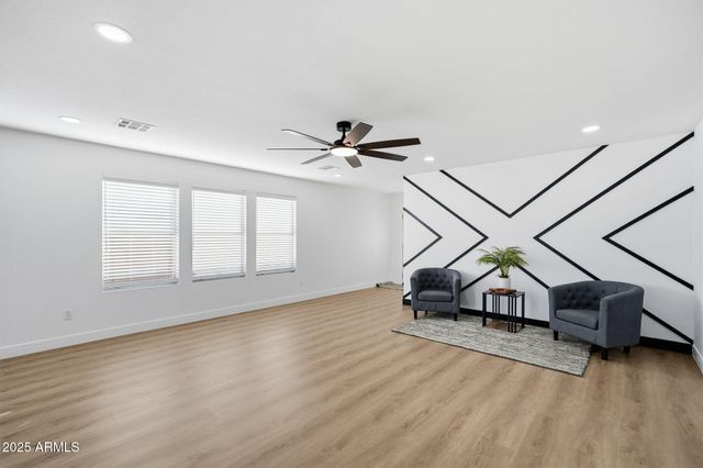 5658 E FLOSSMOOR Avenue, Mesa, AZ 85206