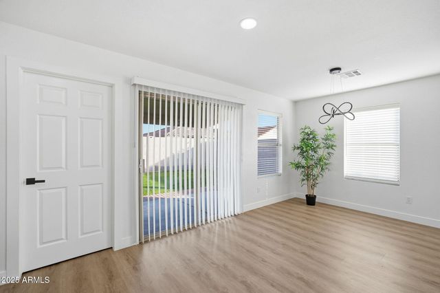 5658 E FLOSSMOOR Avenue, Mesa, AZ 85206