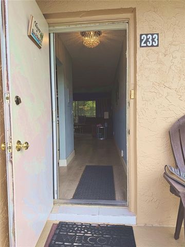 140 LAKE MERYL DRIVE 233, West Palm Beach, FL 33411