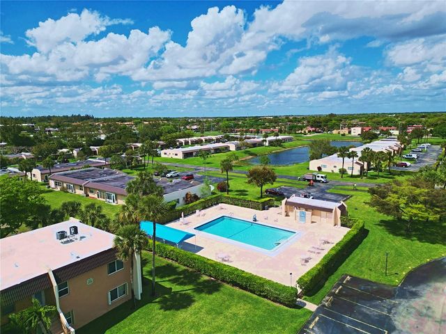 140 LAKE MERYL DRIVE 233, West Palm Beach, FL 33411