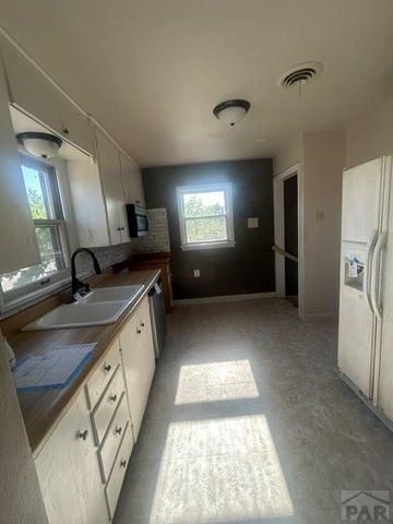 2801 Franklin Ave, Pueblo, CO 81003