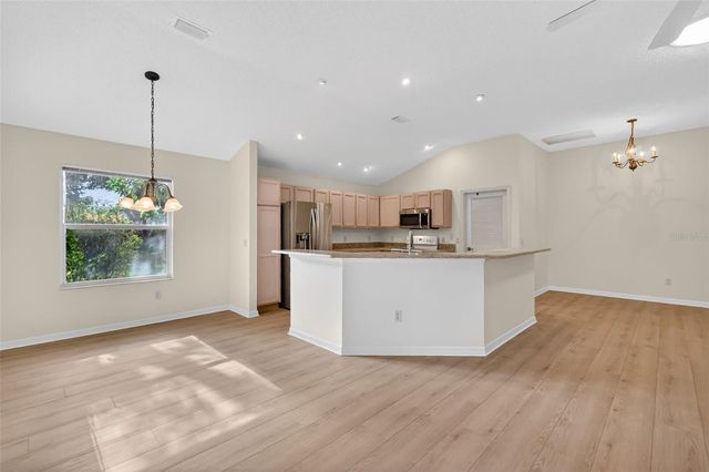 17035 SE 94TH BERRIEN COURT, The Villages, FL 32162