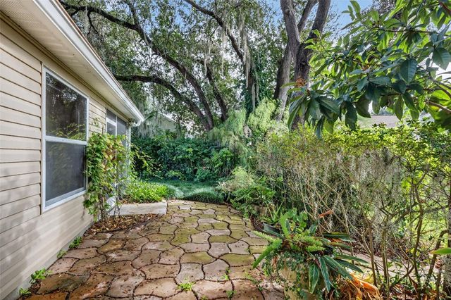 17035 SE 94TH BERRIEN COURT, The Villages, FL 32162