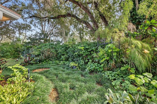 17035 SE 94TH BERRIEN COURT, The Villages, FL 32162