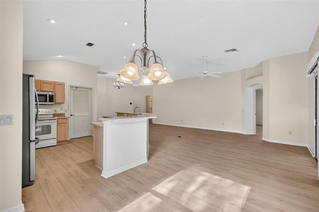 17035 SE 94TH BERRIEN COURT, The Villages, FL 32162