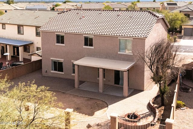 950 W Vuelta Olivero, Sahuarita, AZ 85629