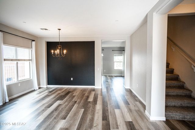 950 W Vuelta Olivero, Sahuarita, AZ 85629