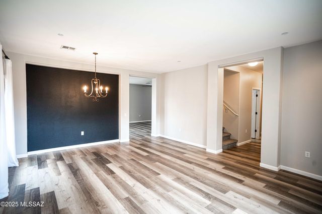 950 W Vuelta Olivero, Sahuarita, AZ 85629