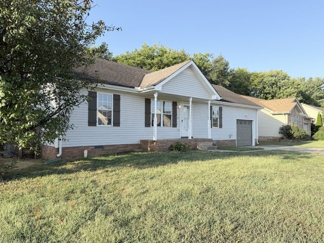 3244 S Senseney Cir, Clarksville, TN 37042