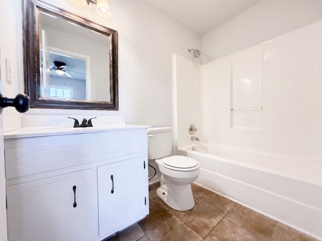 3244 S Senseney Cir, Clarksville, TN 37042
