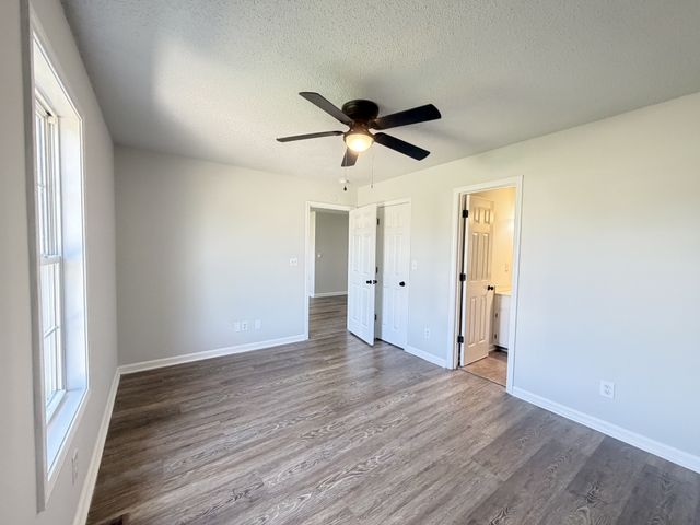 3244 S Senseney Cir, Clarksville, TN 37042