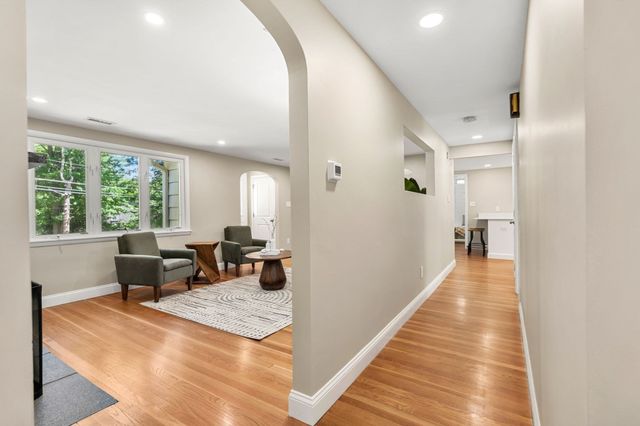 108 Westford, Chelmsford, MA 01824