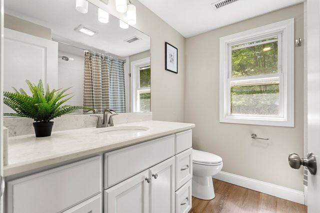 108 Westford, Chelmsford, MA 01824