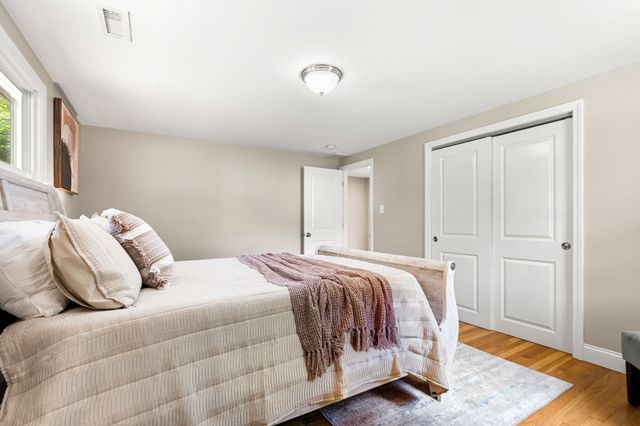 108 Westford, Chelmsford, MA 01824