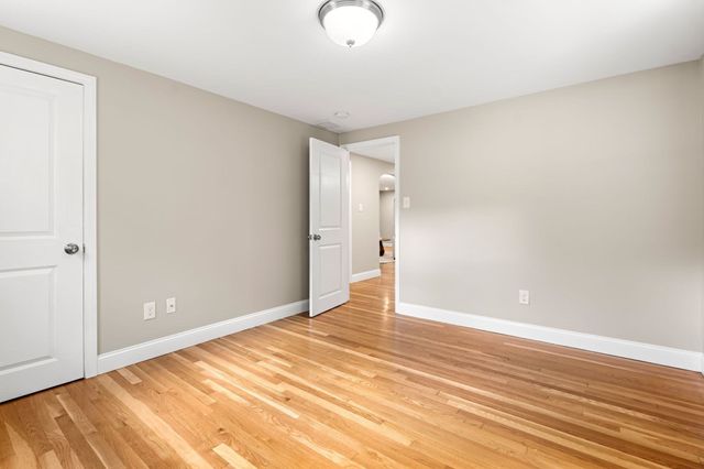 108 Westford, Chelmsford, MA 01824