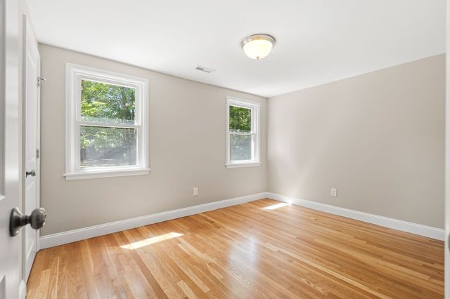 108 Westford, Chelmsford, MA 01824