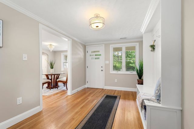 108 Westford, Chelmsford, MA 01824