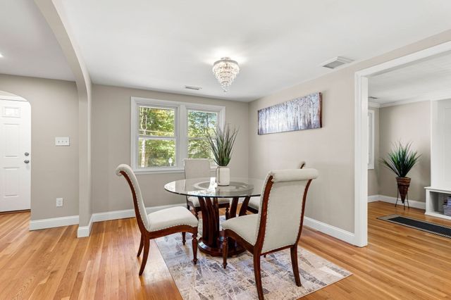 108 Westford, Chelmsford, MA 01824