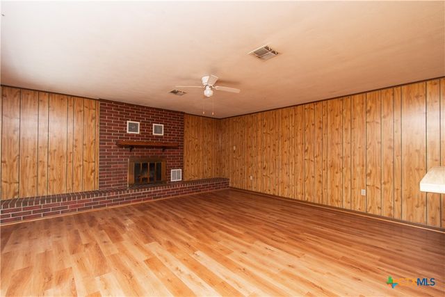 119 Wolf Road, Copperas Cove, TX 76522