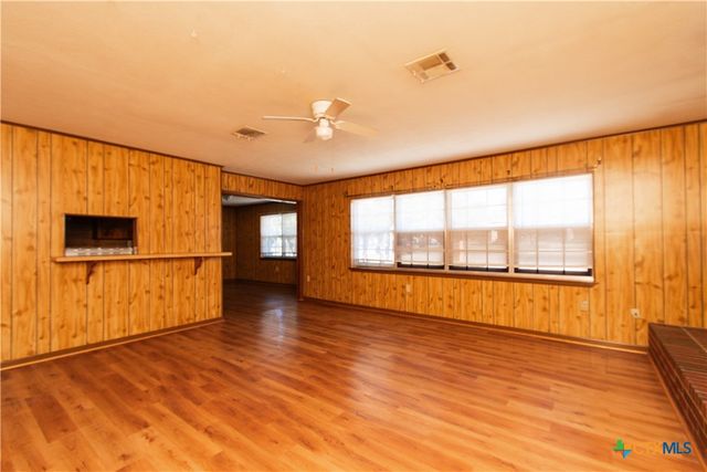 119 Wolf Road, Copperas Cove, TX 76522