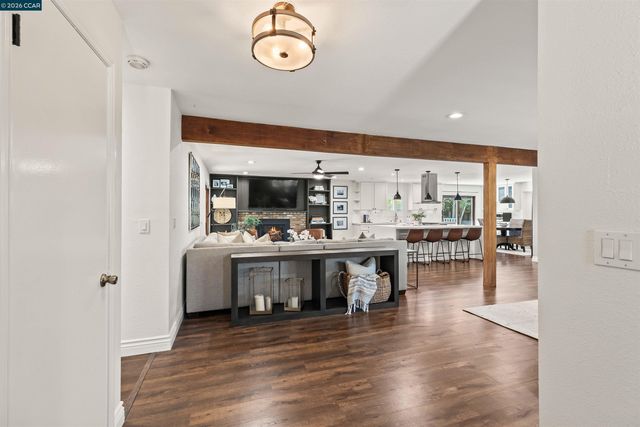 616 Minert Rd, Walnut Creek, CA 94598