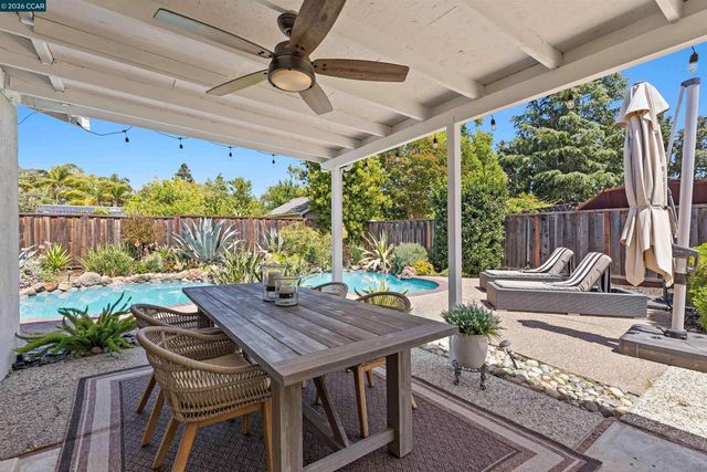616 Minert Rd, Walnut Creek, CA 94598
