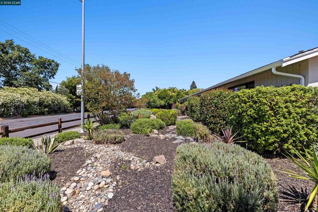 616 Minert Rd, Walnut Creek, CA 94598