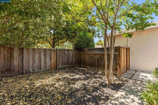 616 Minert Rd, Walnut Creek, CA 94598