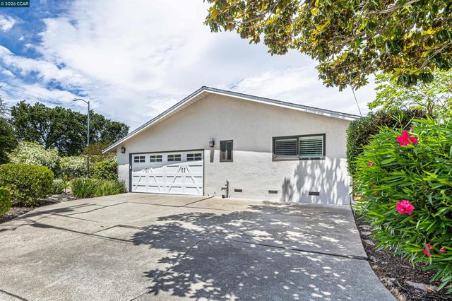 616 Minert Rd, Walnut Creek, CA 94598