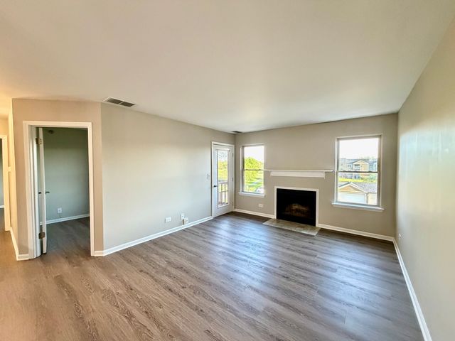 127 Glengarry Drive 307, Bloomingdale, IL 60108