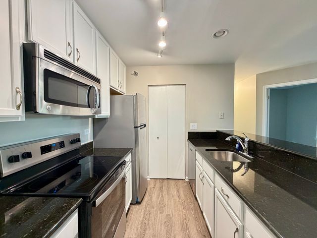 127 Glengarry Drive 307, Bloomingdale, IL 60108