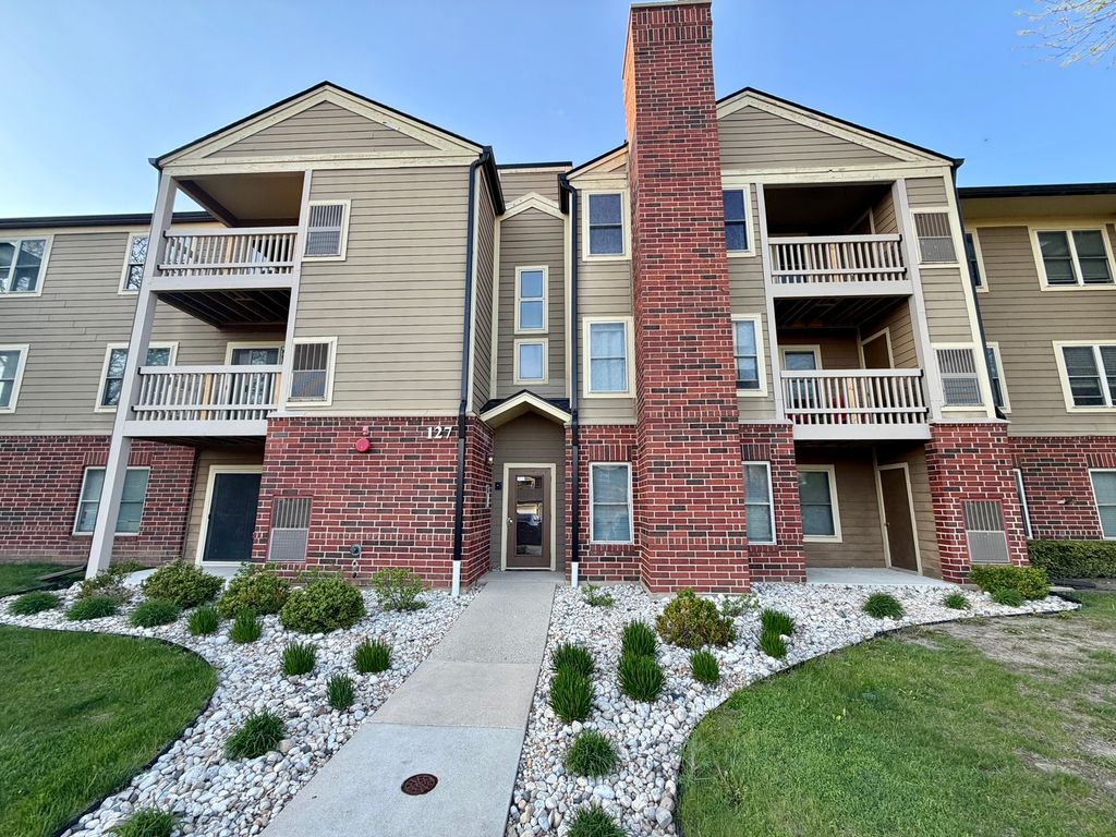 127 Glengarry Drive 307, Bloomingdale, IL 60108