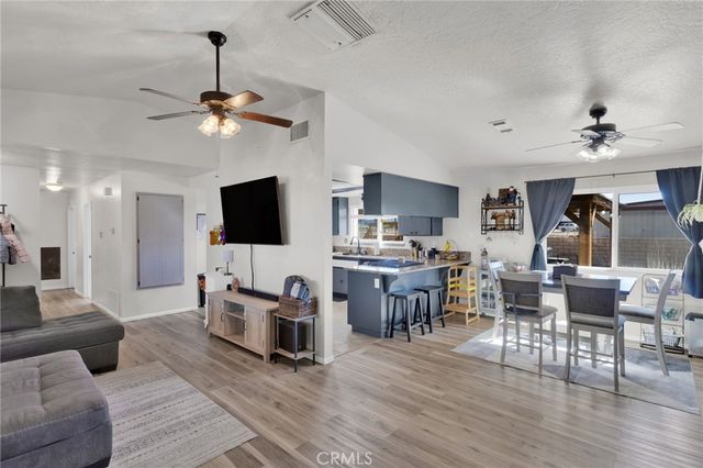 13647 Mesquite, Oak Hills, CA 92344