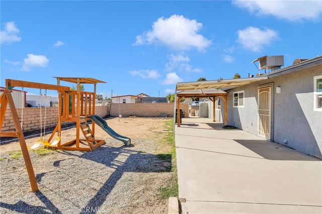 13647 Mesquite, Oak Hills, CA 92344