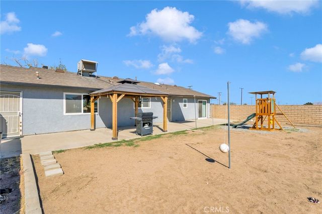 13647 Mesquite, Oak Hills, CA 92344