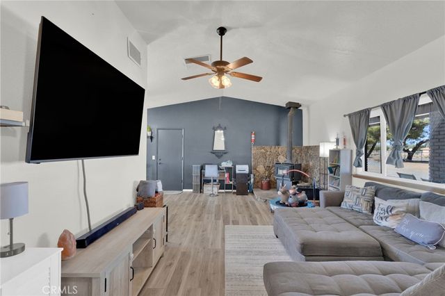 13647 Mesquite, Oak Hills, CA 92344