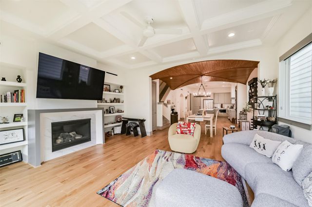 801 Fisher Street A, Houston, TX 77018