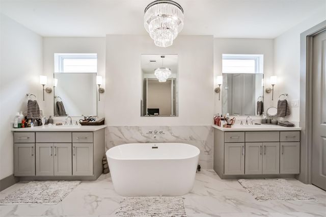 801 Fisher Street A, Houston, TX 77018