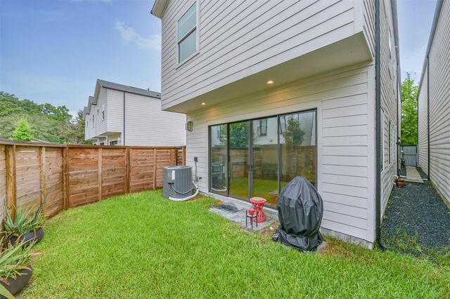 801 Fisher Street A, Houston, TX 77018