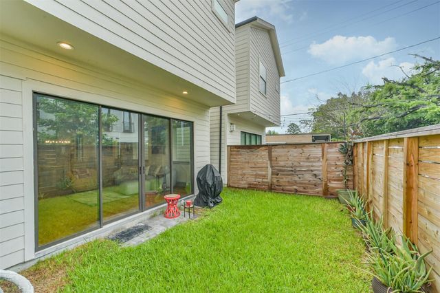 801 Fisher Street A, Houston, TX 77018