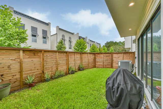 801 Fisher Street A, Houston, TX 77018