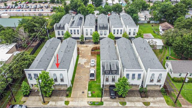 801 Fisher Street A, Houston, TX 77018